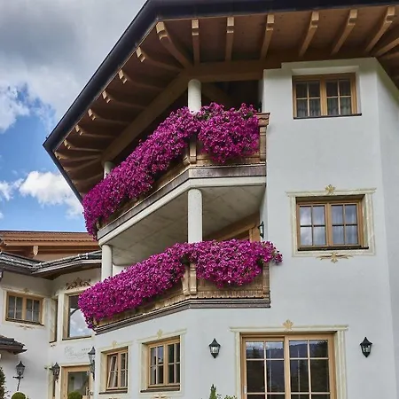 Szálloda Leitenhof 4 Sterne Superior Scheffau am Wilden Kaiser